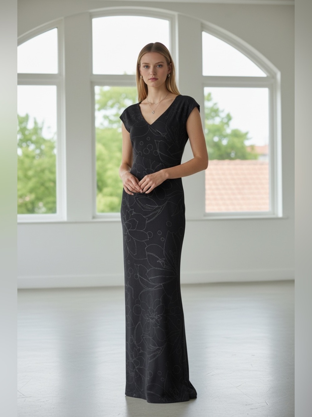 St. John New V Neck Printed Gown Size 14 $1,695.00